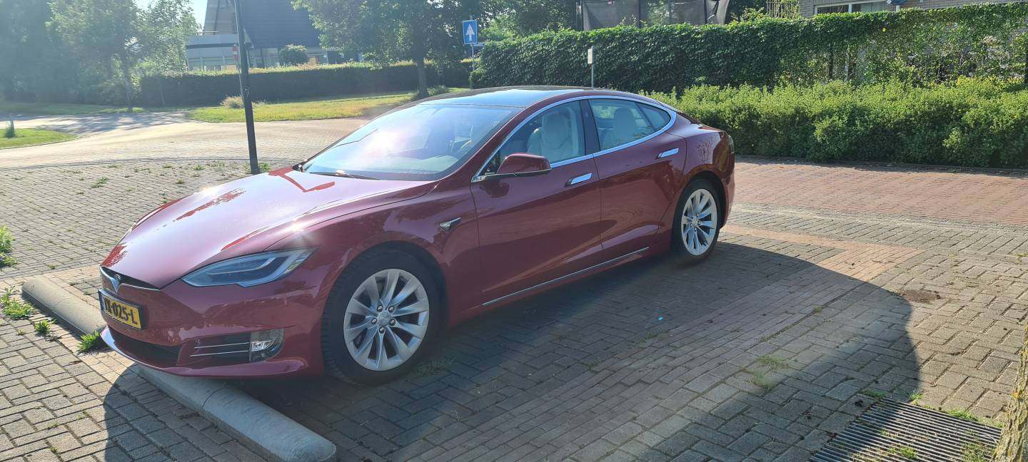 foto tesla 3.jpg