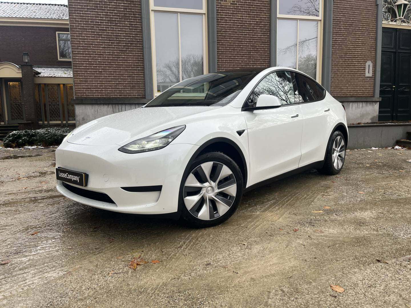 Tesla 1.jpeg