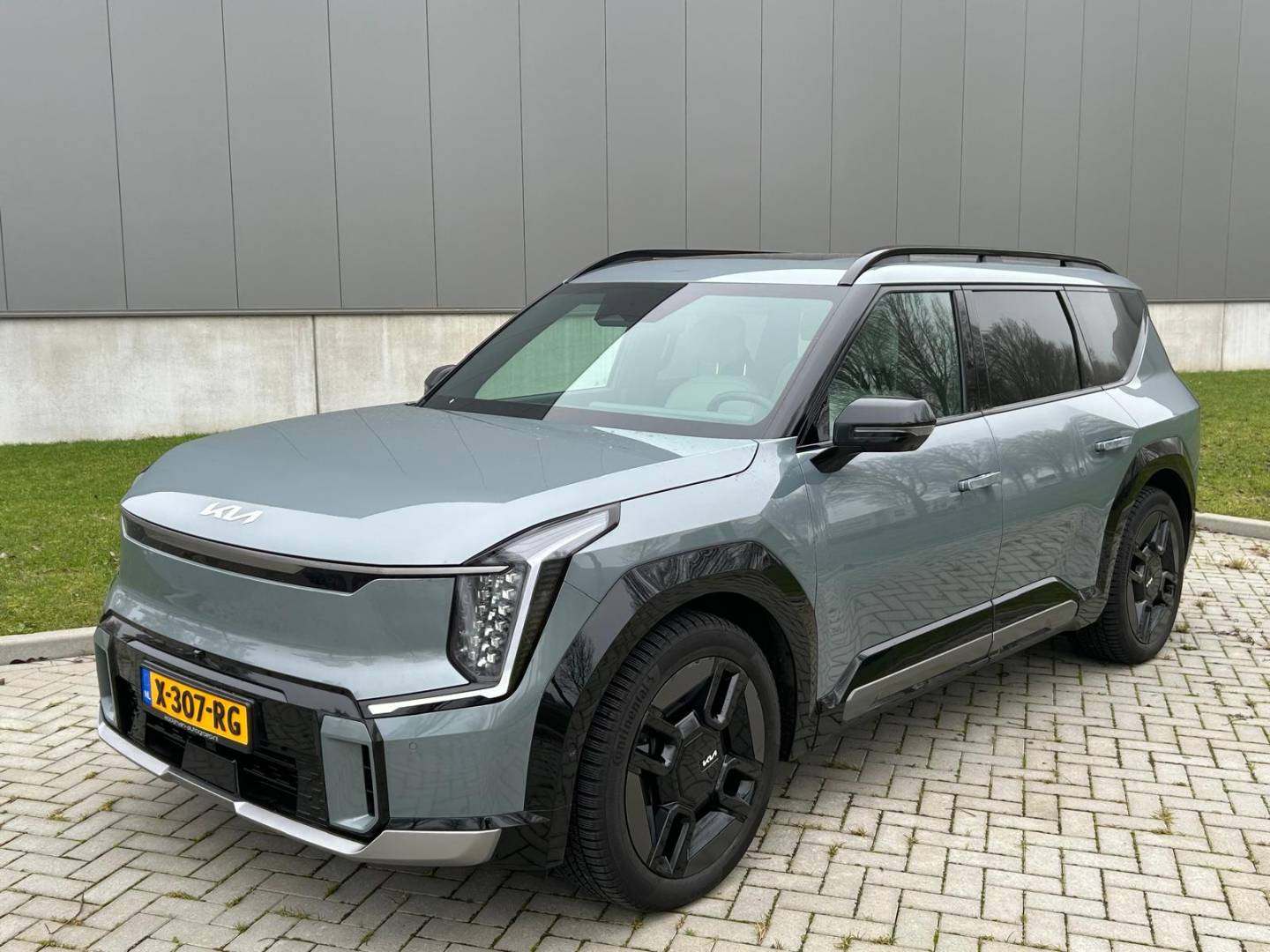 KIA EV9 1.jpg