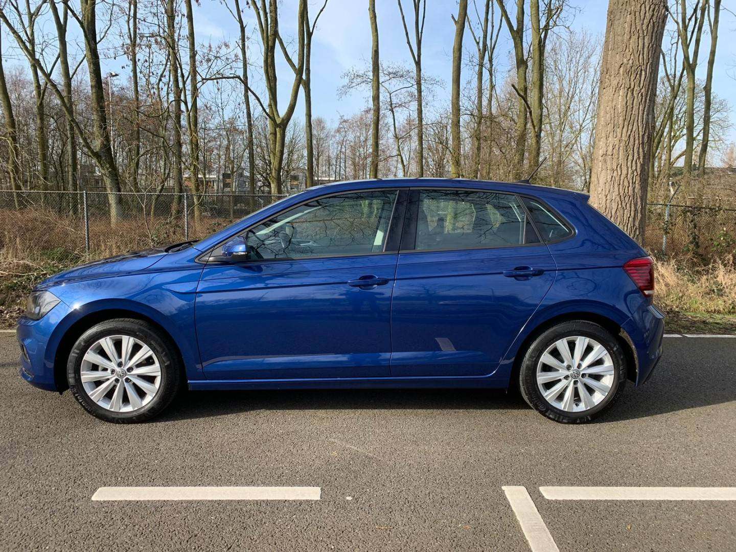 Auto zijkant.jpeg