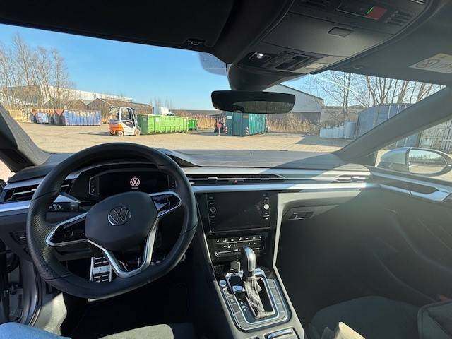 Foto dashboard.jpg