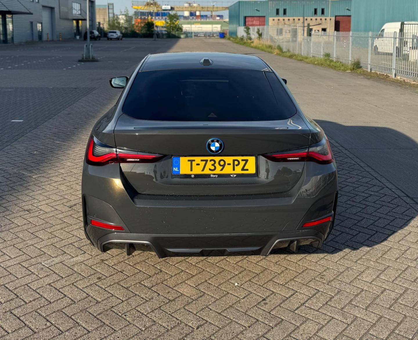 Foto I4 achterzijde.jpg