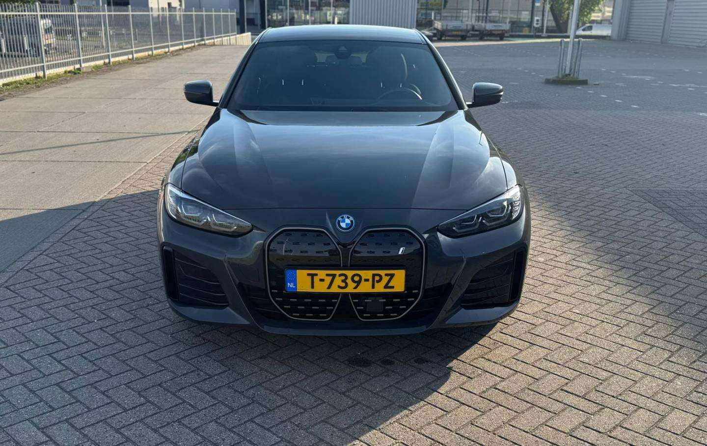 Foto I4 voorzijde.jpg