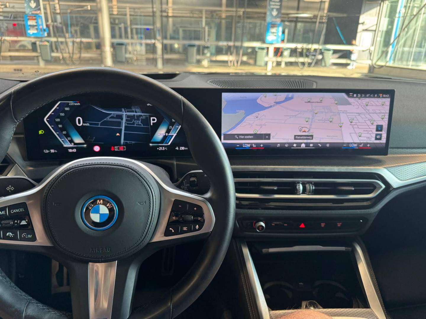 Foto i4 Dashboard.jpg