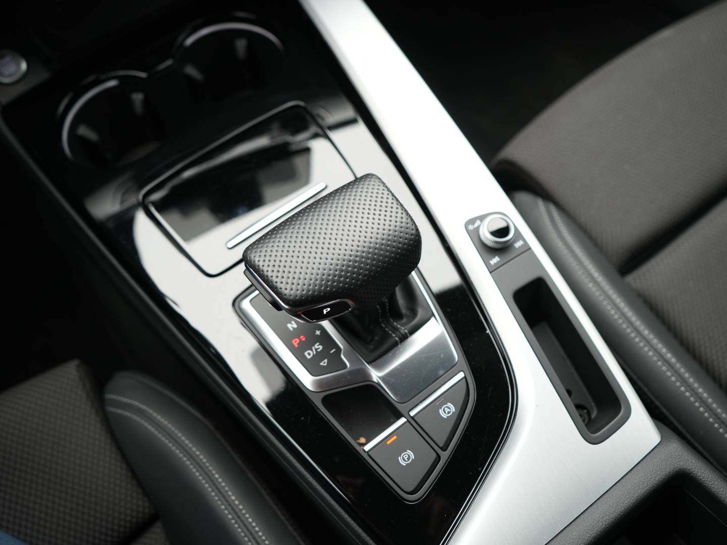 P818VT_detail-Detail_09.JPG