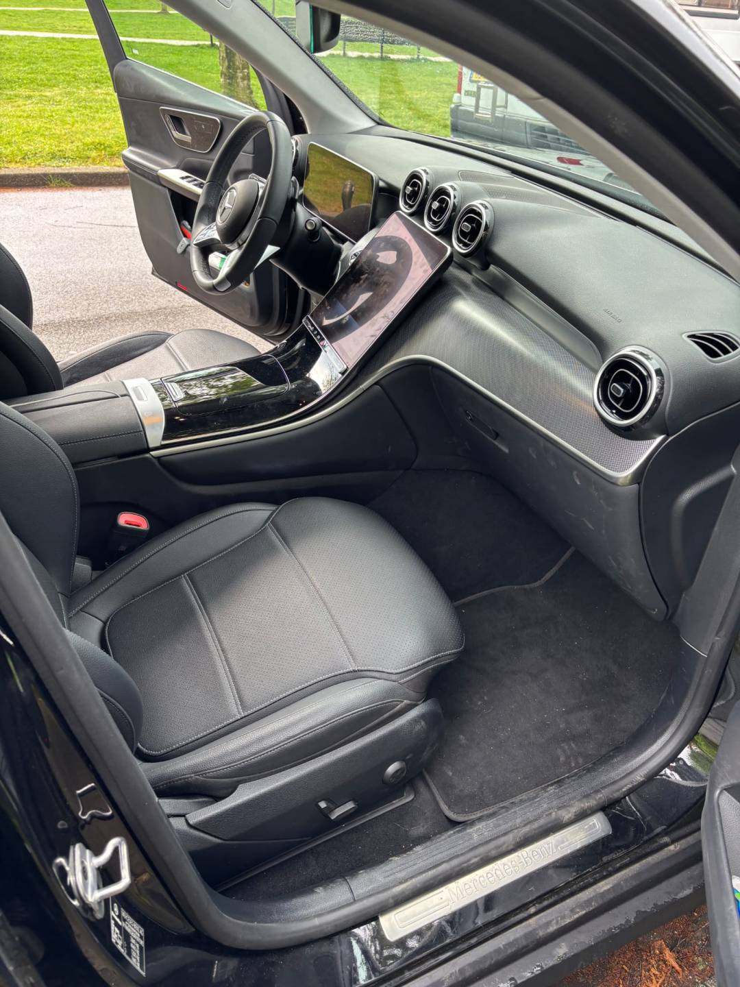 GLC 300e 9 .jpeg