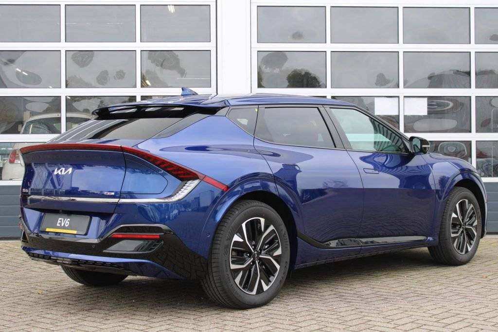 KIA EV6 Yacht Blue 2.jpg