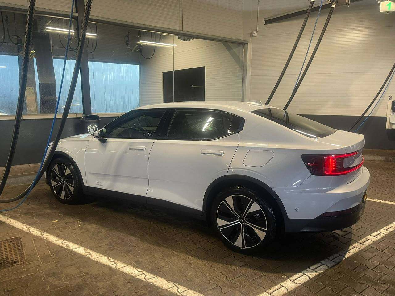 Polestar 1.jpg