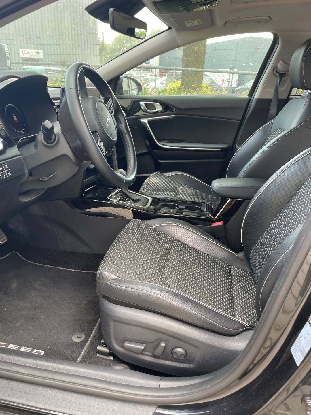 Kia Ceed 7.jpg