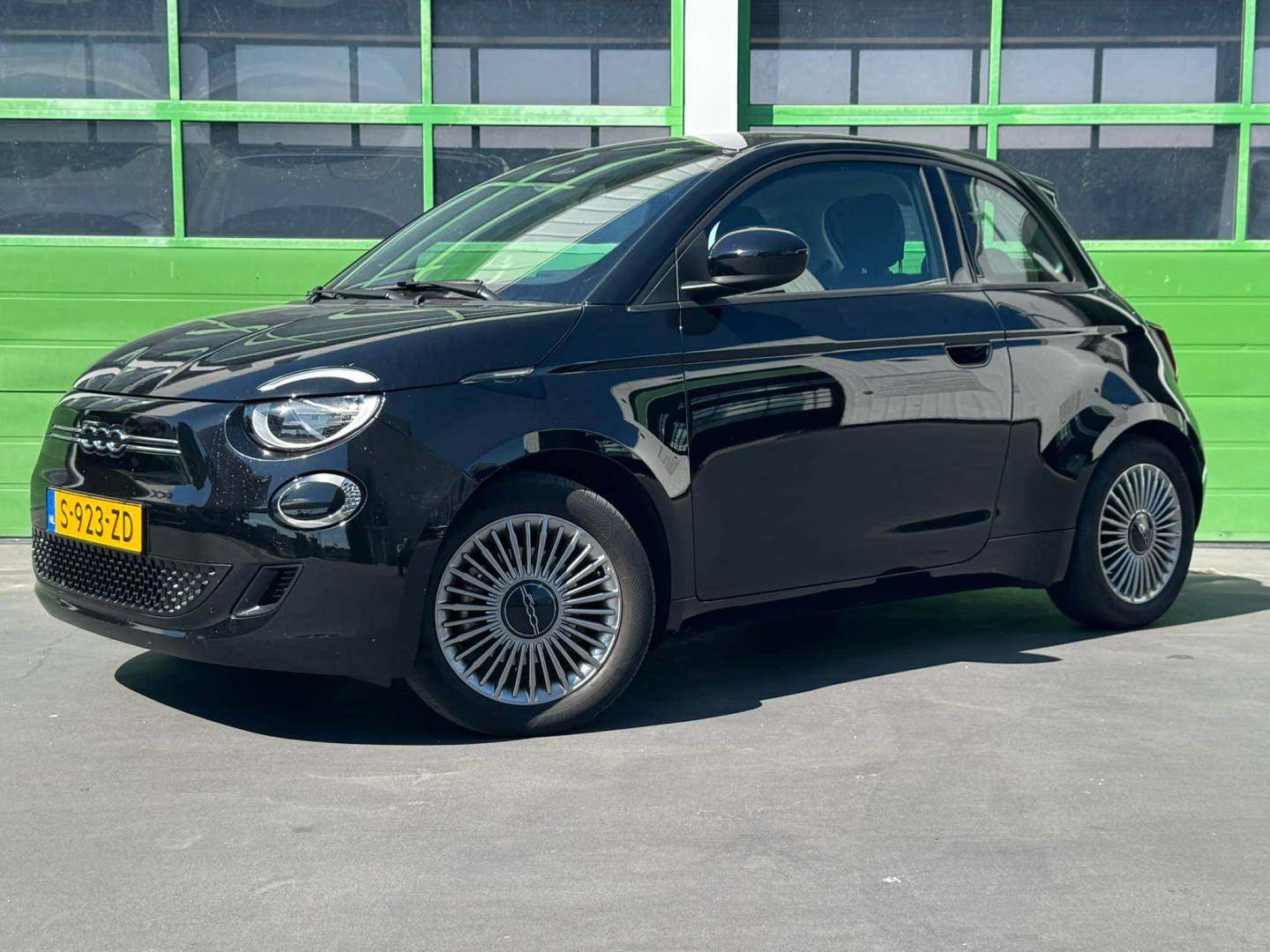 1 Fiat 500E.jpg