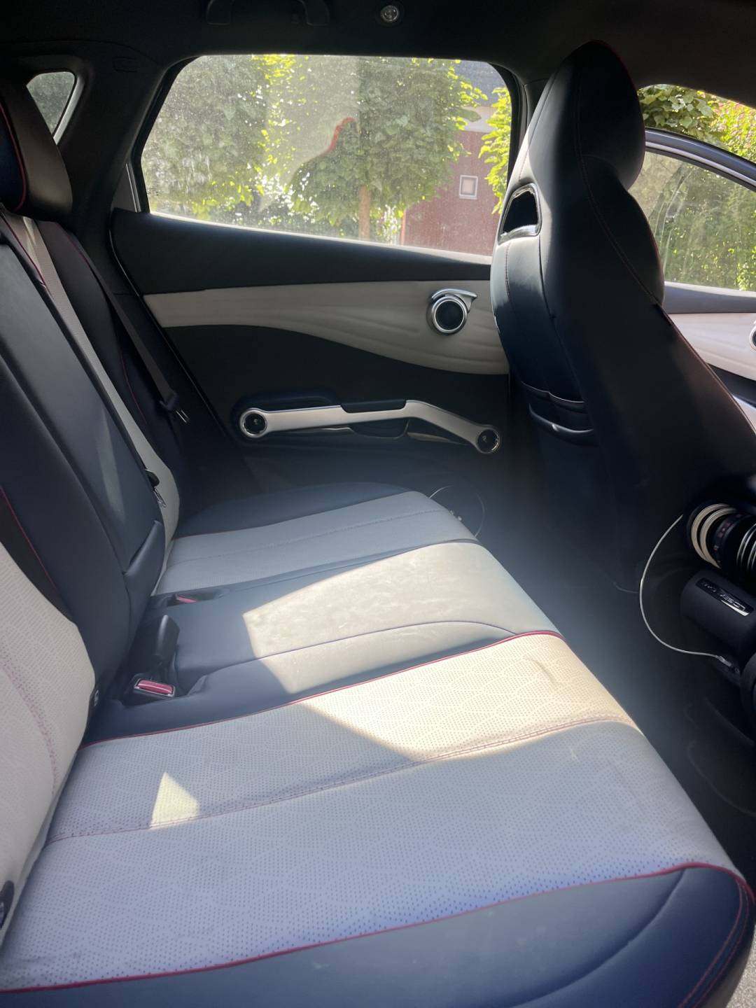 BYD11.jpg