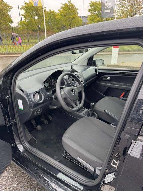 VW UP 8.jpg