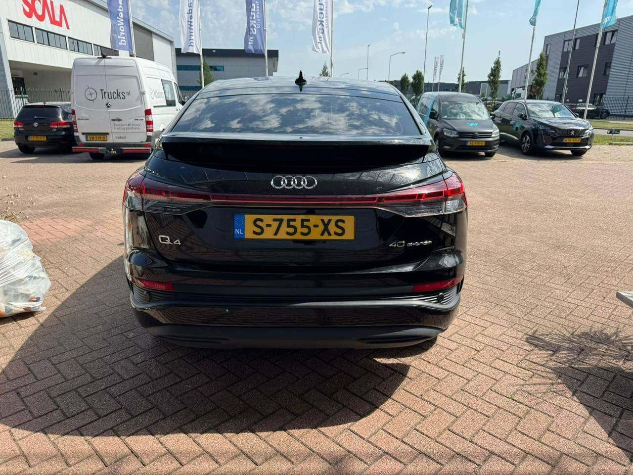 Audi 2.jpg