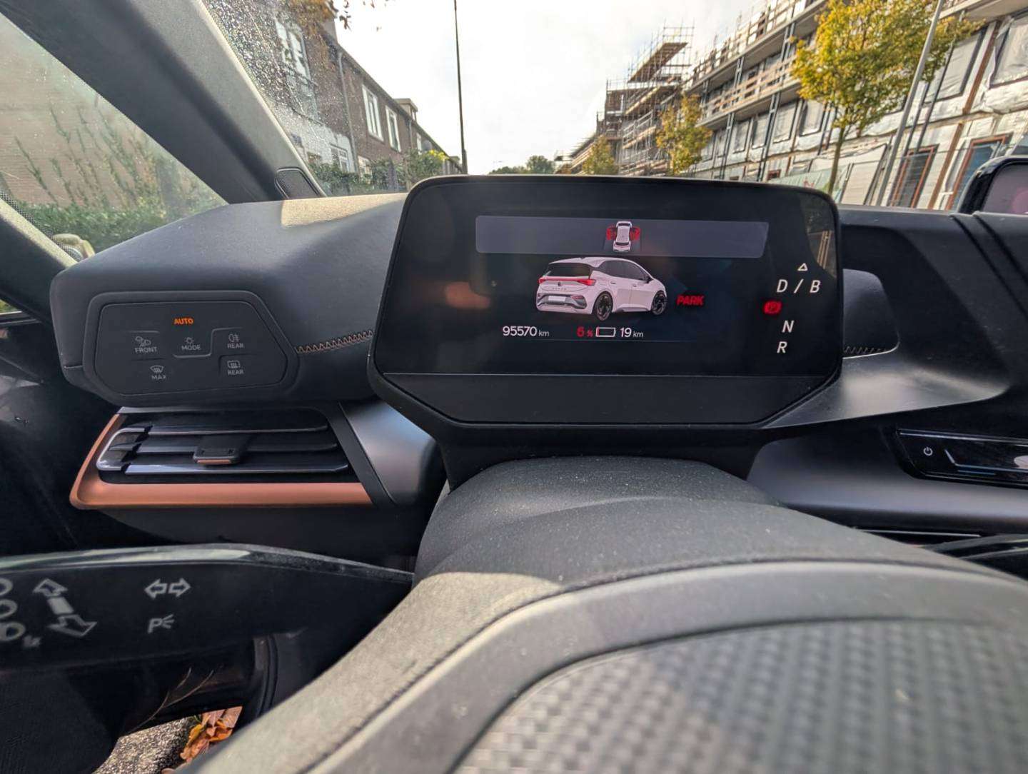 WhatsApp Image 2025-10-24 at 15.01.09 (6).jpeg