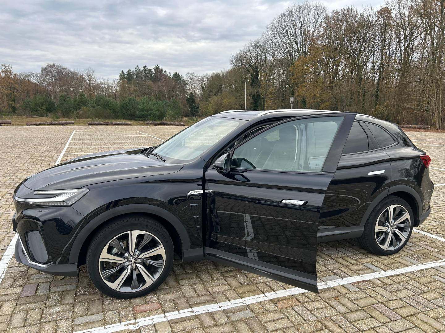 WhatsApp Image 2025-12-01 at 10.52.26 (2).jpeg