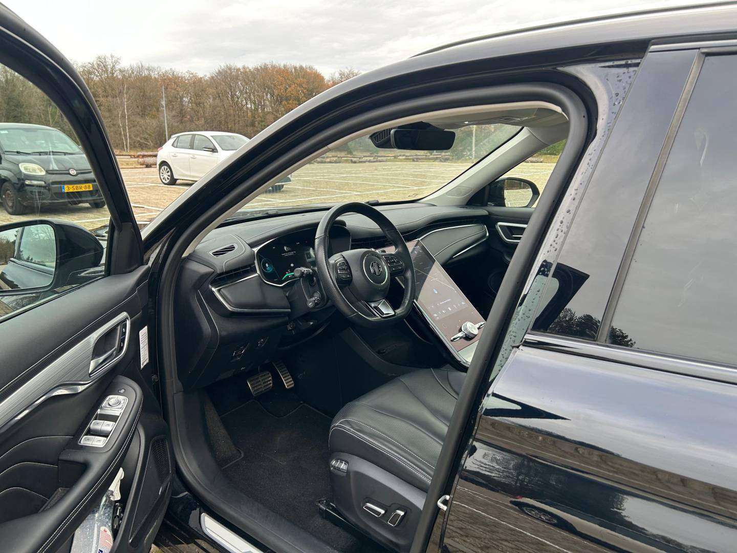 WhatsApp Image 2025-12-01 at 10.52.26 (6).jpeg