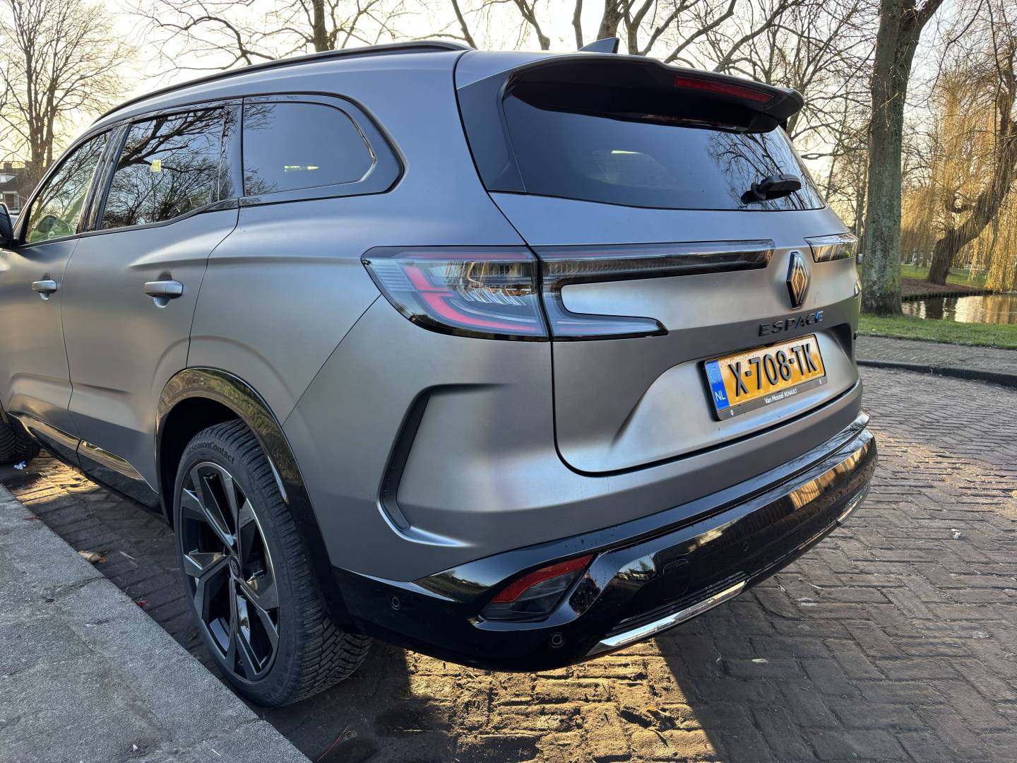 Buitenkant hoek linksachter_0.jpeg