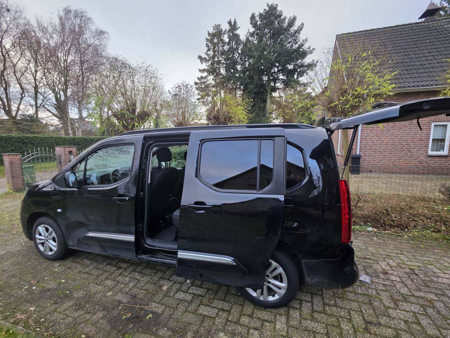 WhatsApp Image 2025-12-11 at 09.43.36[1].jpeg